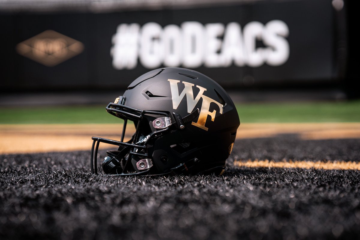 This week's #CollegeFootball game to watch on @FieldTurf is....🏟️ @ClemsonFB at @wakefb! Don't miss it! #LeadingChoiceForFootball #artificialturf #fieldturf #ncaafootball #GoDeacs