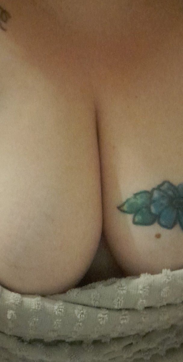 OFbbwchar0101's tweet photo. #onlyfans #suckem #badgirl come check out my OF https://t.co/VrUnNxv1h9 https://t.co/JJfSNWg383