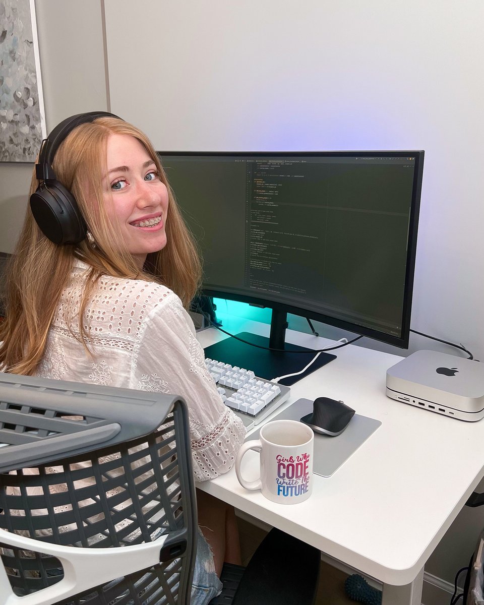 codemyjourney's tweet photo. Hope everyone has a wonderful weekend!!

#coding #developer #programming https://t.co/mDOocyQSmh