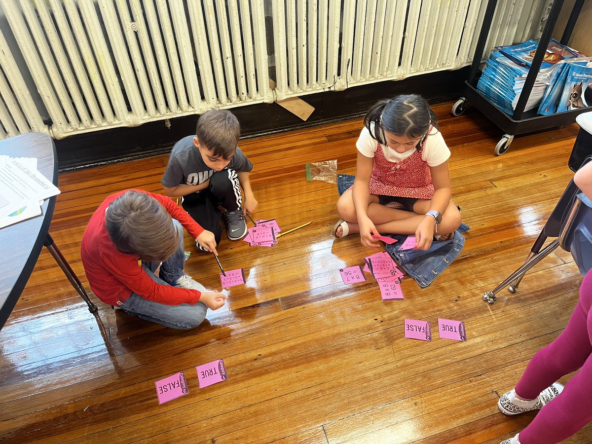 ms_nathanson's tweet image. Homeroom 107 working in Math Centers to practice our skills! #WeeLoveMath