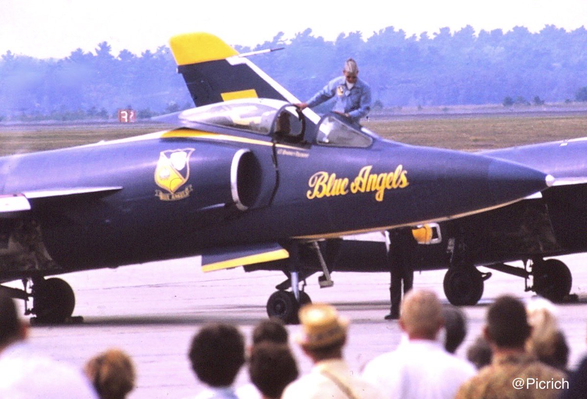 Picrich's tweet photo. #Aviation #F11F @BlueAngels #BlueAngels #USNavy https://t.co/Za8Y1HuCA2