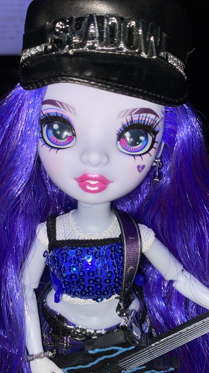 OolaFanForever's tweet photo. #ShadowHigh #RainbowHigh I finally have #UmaVanhoose, completing my #NeonShadow band. I’m very happy, there were no manufacturing issues with my Uma doll. I wasn’t so lucky with either #HarleyLimestone or #MaraPinkett. 😩 Uma is beyond gorgeous!! Great fashion pieces. ❤️✌️ https://t.co/9SArGRlO4z