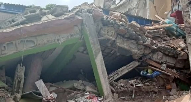 channelstv's tweet photo. PHOTOS: Another Building Collapses In Lagos

https://t.co/pBDHBPNDor https://t.co/HRgcT4j0r2