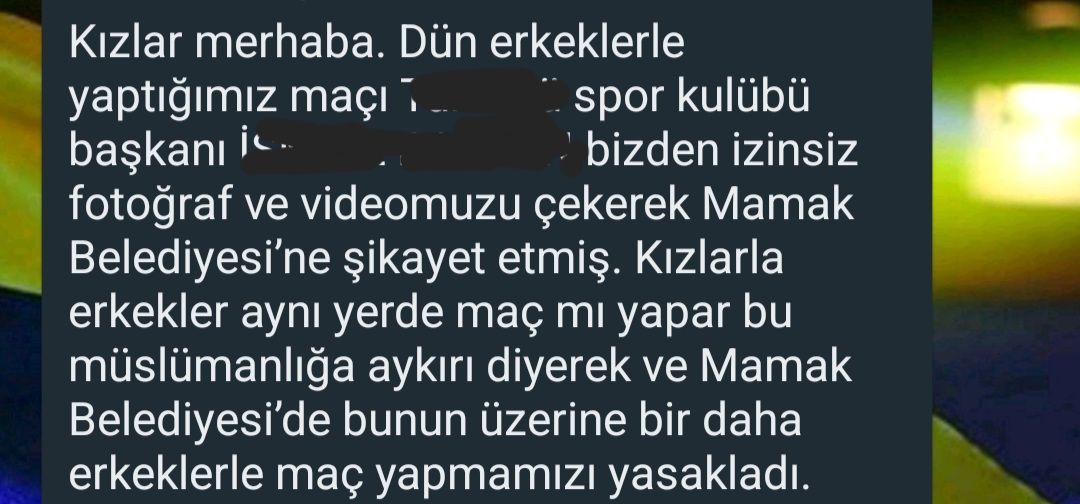 nurcanngemici's tweet photo. Merhaba arkadaşlar. yaşadığımız bir olayı sizinle paylaşmak istiyoruz. Biz kadınlar futbol liginde mücadele eden bir takımız. Dün akşam Ankara Mamak Belediye Spor U16 erkek takımıyla hazırlık maçı yaptık ve ondan sonraki süreçte bu durumla karşı karşıya kaldık👇 https://t.co/Rj7Jd3v4Ea
