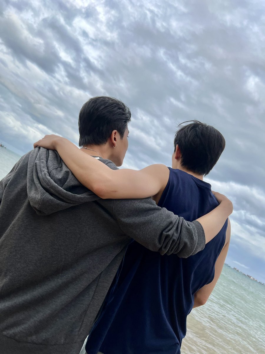 PloyPhachkarin's tweet photo. พร้อมไปทะเลกันหรือ��ังงั้ป~ #TheEclipseSeriesEP7 https://t.co/HH1f0Uatru