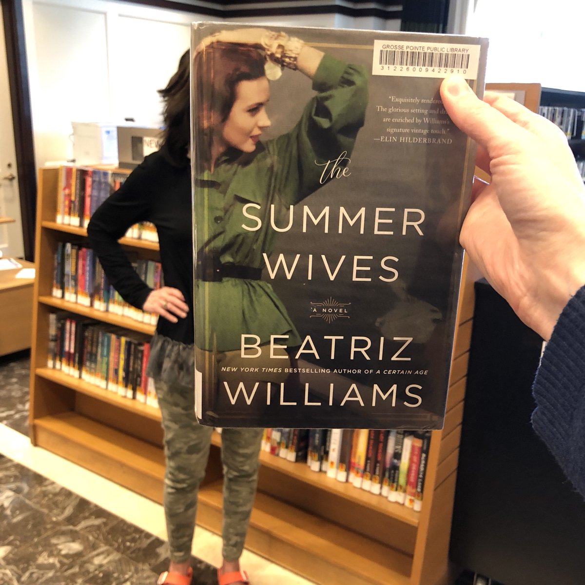 TheGPPL's tweet photo. Summer seems to be missing. Everyone take a look around and let us know if you see it.
#BookfaceFriday
#TheSummerWives
#BeatrizWilliams
#WhereDidSummerGo
#DramaticReads https://t.co/FzTu6hcGlg