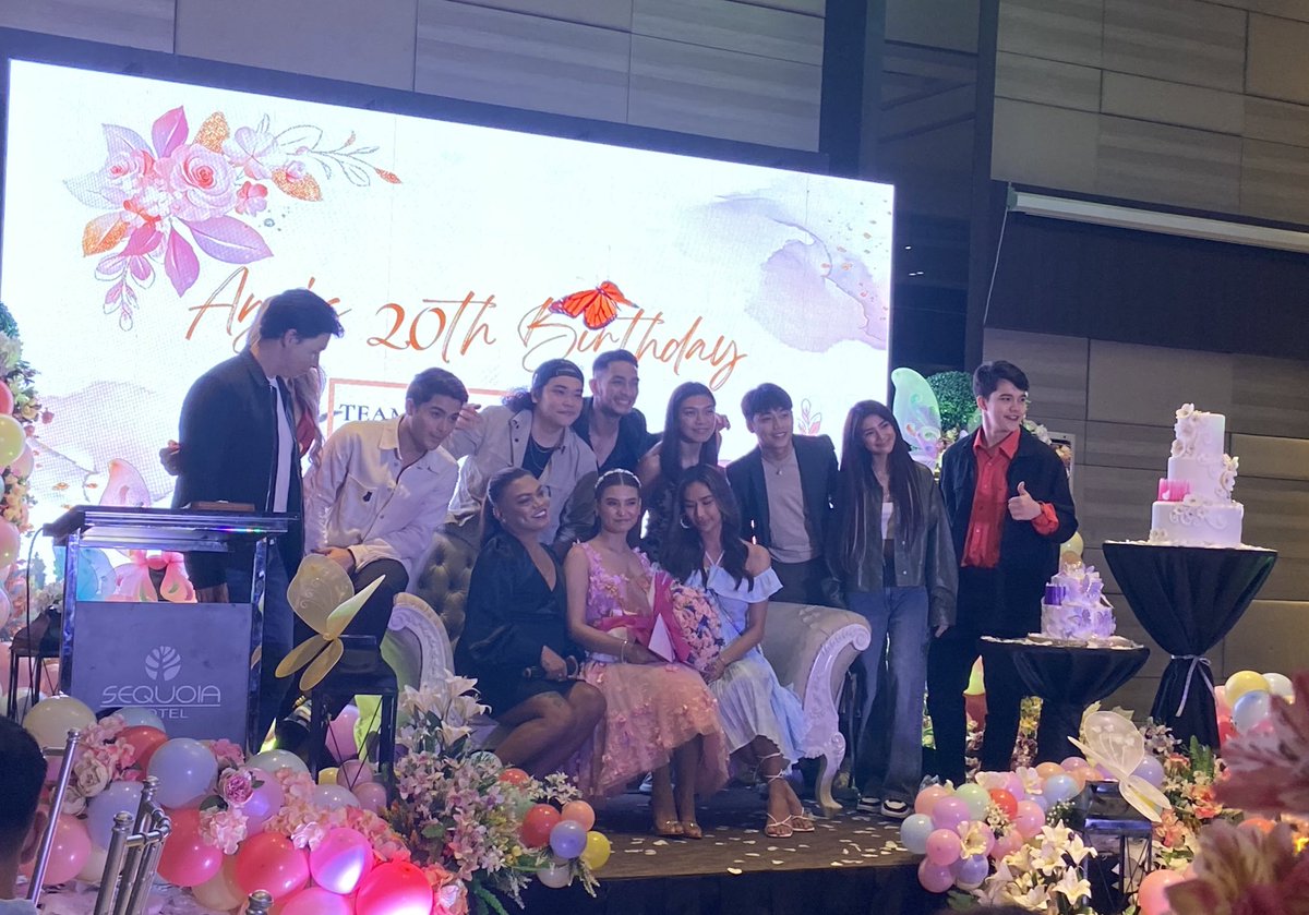 pjcalingo's tweet image. Birthday ni Anji X PBB Kumunity reunion! 🎉🎂