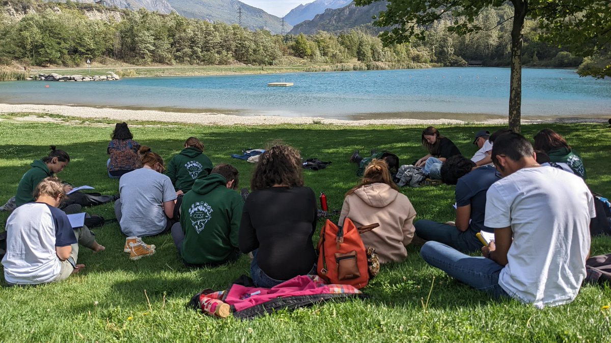 mchambru's tweet photo. Pour achever cette semaine de terrain #CROSCUSgre en #Maurienne, debrief écrit et oral avec l'équipe pédagogique du @CcstMaster sur l'expérience vécue pendant 5 jours et sur les enseignements à en tirer 
👉 Merci à @RaphaelLachello et @Octopusonore pour leur participation ! https://t.co/WOxGG3GUf2