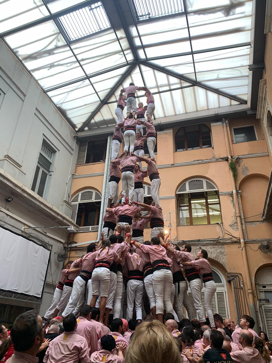 xiquetstgn's tweet photo. 🌩☔ Quina llàstima! Avui, dia de la patrona i del nostre 52 aniversari, en teníem moltes ganes...

🚀 Tantes que ens hem acabat animant a assajar. "3 provetes", com diria l'Alfredo @cherotgn

Ens hem quedat sense Sta Tecla però queda la Mercè! Demà hem de ser-hi TOTS I TOTES! 😜 https://t.co/JsyJmQb4uQ