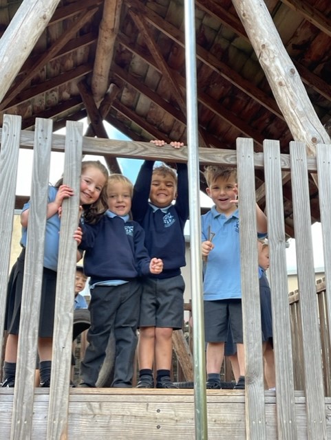 HambrookSchool's tweet photo. Our new Reception class have loved exploring the adventure playground, facing challenges, supporting each other, overcoming difficulties and enjoying the outside space.
#HambrookR https://t.co/ogHp8wMvcl