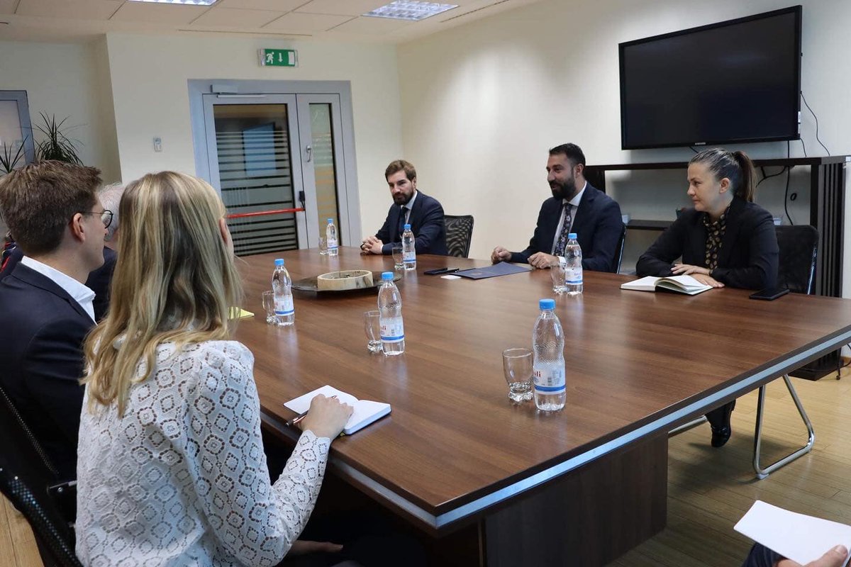 MPL_KS's tweet photo. Minister Krasniqi received in a mtg the Vice-President of European Parliament Rainer Wieland &amp;the members of the delegation &amp; thanked him for the continuous support for 🇽🇰. 
Vice-President Wieland reiterated its support for municipalities of Kosovo.  
👇
https://t.co/IfnsjOiaf6 https://t.co/B10WULdG4Y