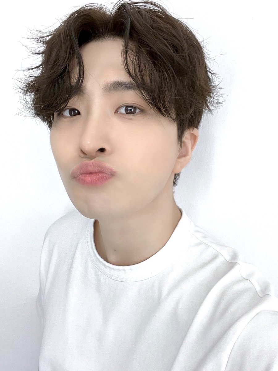 영재 YOUNGJAE tweet media