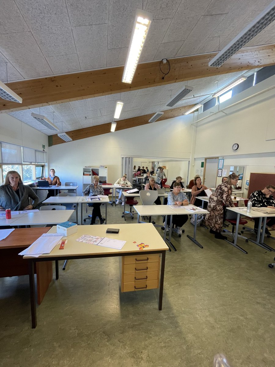 Allir spenntir #utisonline