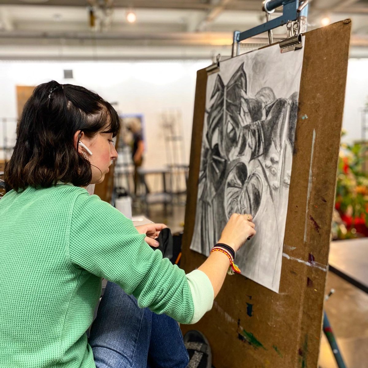 PrattMunson's tweet photo. Creativity is in the air! Students are already workin' hard in the studios as we cruise through the Fall semester! https://t.co/GJIG4ZqjFH