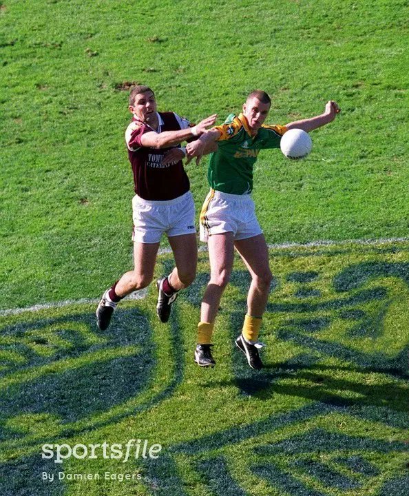 sportsfile's tweet photo. #OnThisDay in 2001

@Galway_GAA won Sam by beating Meath at Croke Park in the #AllIreland Football Final!

https://t.co/T6HI3AKtsz https://t.co/dxuEBQ8Yh2