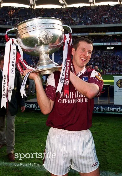 sportsfile's tweet photo. #OnThisDay in 2001

@Galway_GAA won Sam by beating Meath at Croke Park in the #AllIreland Football Final!

https://t.co/T6HI3AKtsz https://t.co/dxuEBQ8Yh2