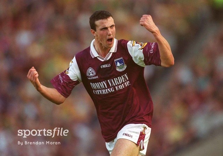 sportsfile's tweet photo. #OnThisDay in 2001

@Galway_GAA won Sam by beating Meath at Croke Park in the #AllIreland Football Final!

https://t.co/T6HI3AKtsz https://t.co/dxuEBQ8Yh2