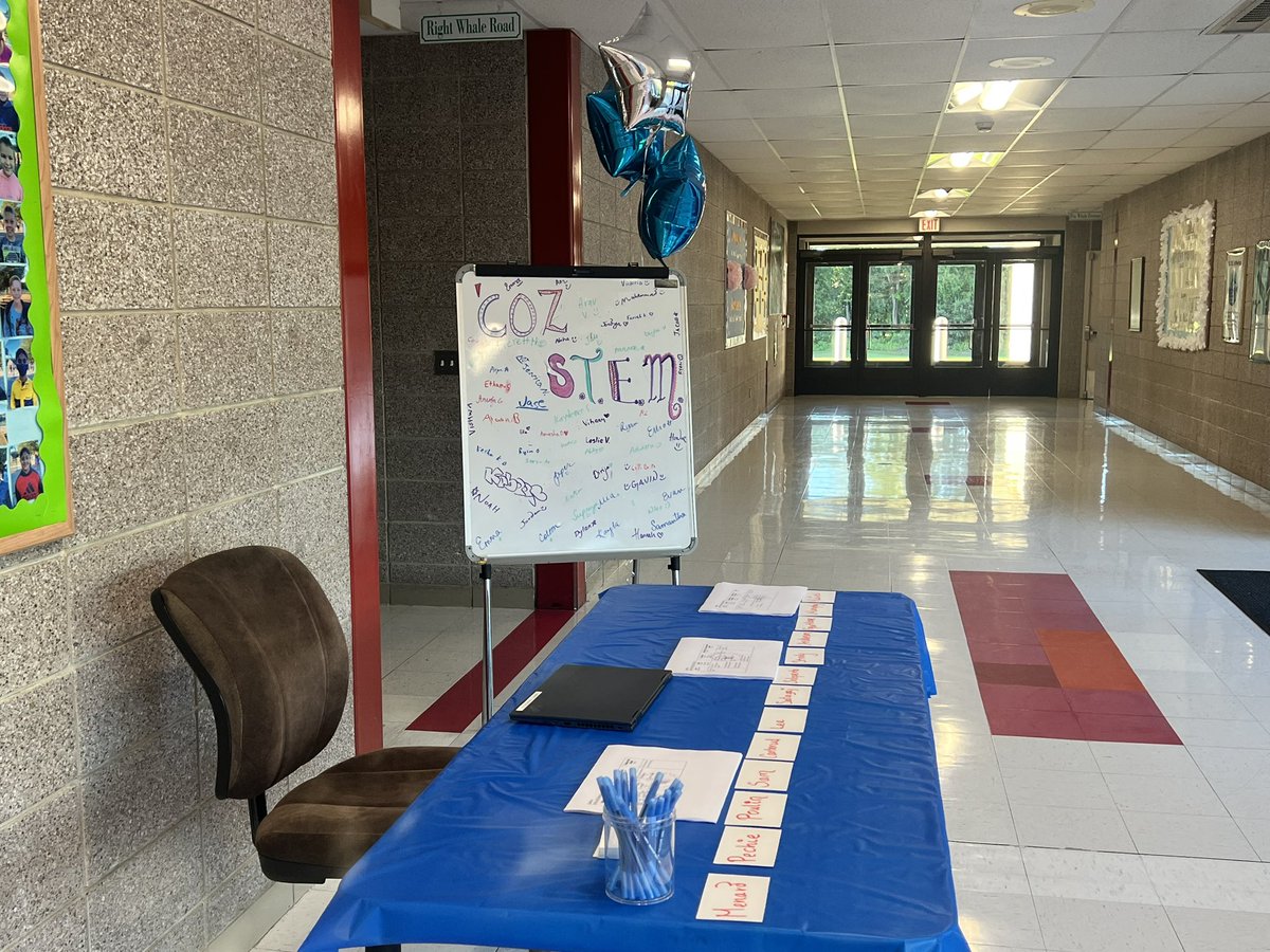 eps_stem's tweet photo. Successful open house yesterday. Families stopped by to write positive pick me up notes for our students which we will be dropping off randomly 💕🥳💕 @WindyWhales #STEMeducation #positivenotes @bpalaseklms @WindermerePE @biggecheman https://t.co/IMldSAoXVL