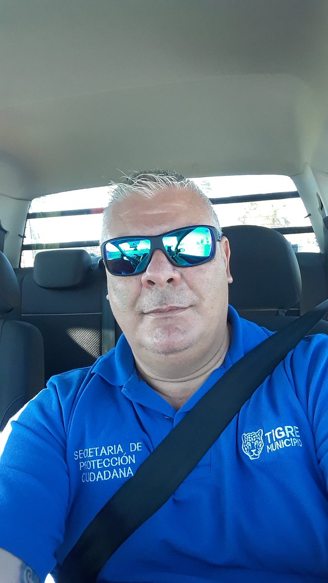 SergioRosso38's tweet photo. #BuenosDias, hermosa mañana de viernes en @MunicipioTigre, comenzando la jornada laboral, #ExcelenteFinde a tod@s!!! 😎💙❤💙 https://t.co/Pd5ga2YwRu