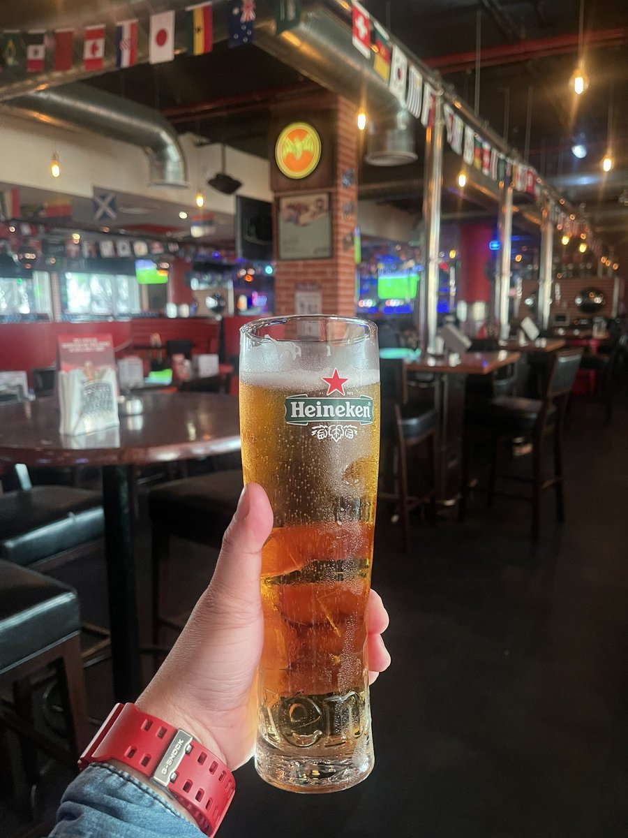 stevendere61's tweet image. Early catch up with our colleagues from HO @ Freddy’s Restro Cafe! 😊

#firstoff #ofw #dubai #uae #expats