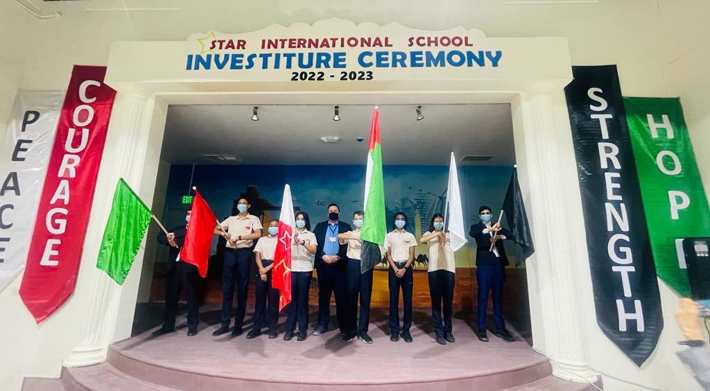 KyleKnott12's tweet photo. @StarQusais Investiture Ceremony. 
A priority of ours has been to increase the amount and range of student leadership opportunities across the school.
Prefects, Student Governors, VLE Ambassadors and The Green Team are just a few of the roles available now. https://t.co/BMvnNJqo8H