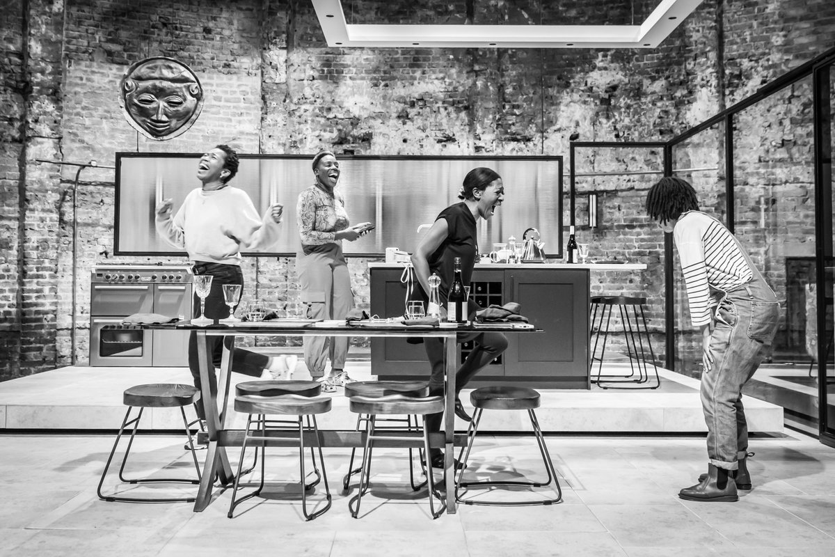 AlmeidaTheatre's tweet photo. Only 10 performances left before the show closes on 1 Oct ⌛

https://t.co/ACma068BWj https://t.co/fIzntBCNxS