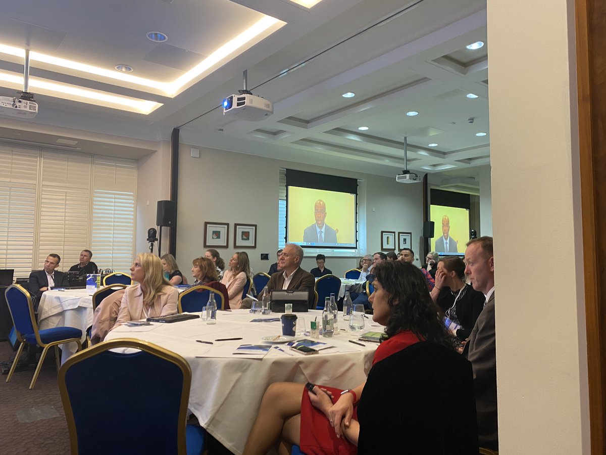 irishSRSandSBRT's tweet photo. Fantastic insights into Head &amp; Neck Reirradiation by Dwight Heron - also joining us remotely. How lucky are we to have this technology available to us! #irishsrssbrtsymposium https://t.co/HKEarj24zM