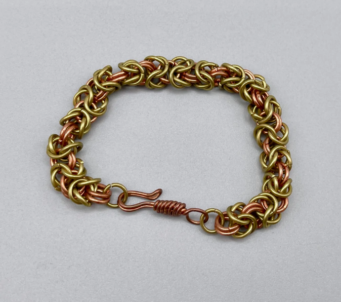RochesterAFC's tweet photo. Learn the basics of chainmail! We have Chainmail Sampler Classes coming up in October, November, and December. Class is $60 and includes all materials.

Register Online: https://t.co/Axn3OAahwp

#chainmail #chainmailjewelry #jewelrymaking #jewelrymaker #rochesterny #rocny https://t.co/gHqJakoxZK
