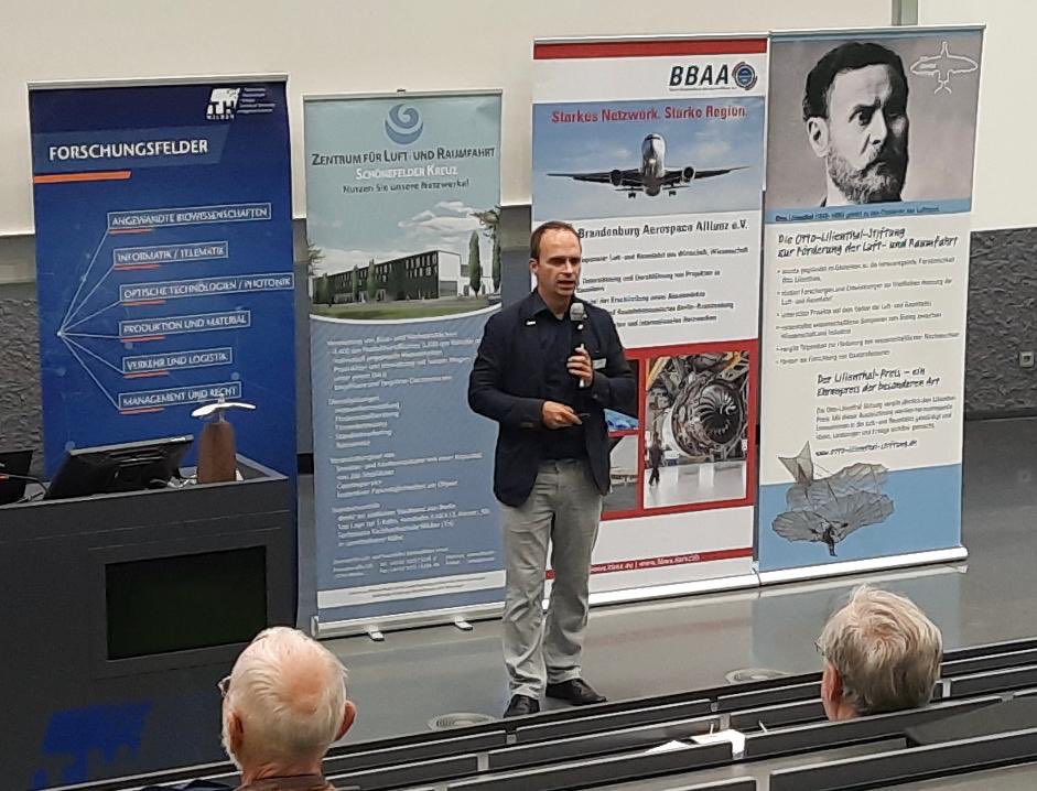 apus_zero's tweet image. The 15th Aerospace Day of @BBAA on the campus of the TU Wildau we were able to present our latest findings on flying with #hydrogen and discussed about   „Airport of the Future - #Future of the #Airport“. #zero_emission #flying