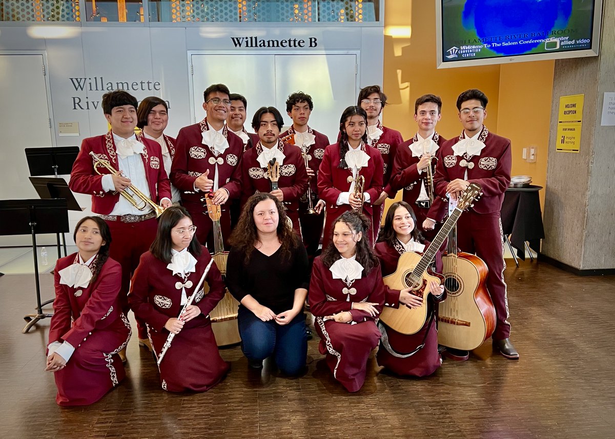 COSALeaders's tweet photo. Amazing music from the Woodburn High School Mariachi Band at the COSA Equity Summit! Such talent! They captivated the room! #cosaleaders #woodburnhigh #woodburnhighschool #woodburnschooldistrict #MARIACHI #mariachi #studentsmatter #studentsmatters https://t.co/HZWyjVd575