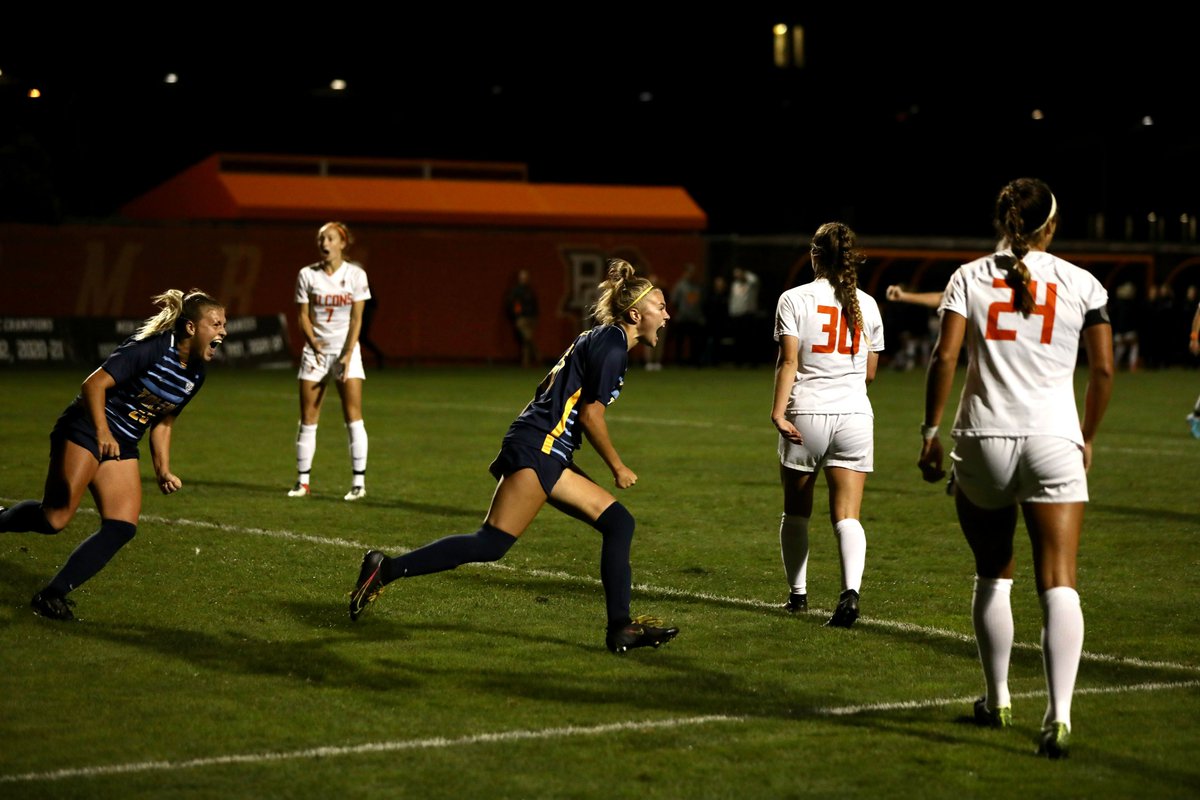ToledoSoccer's tweet photo. rivalry nights >>>
.
#GoRockets x #meWITHyou
.
📸 @evan_nello https://t.co/MAjVdlIYNy