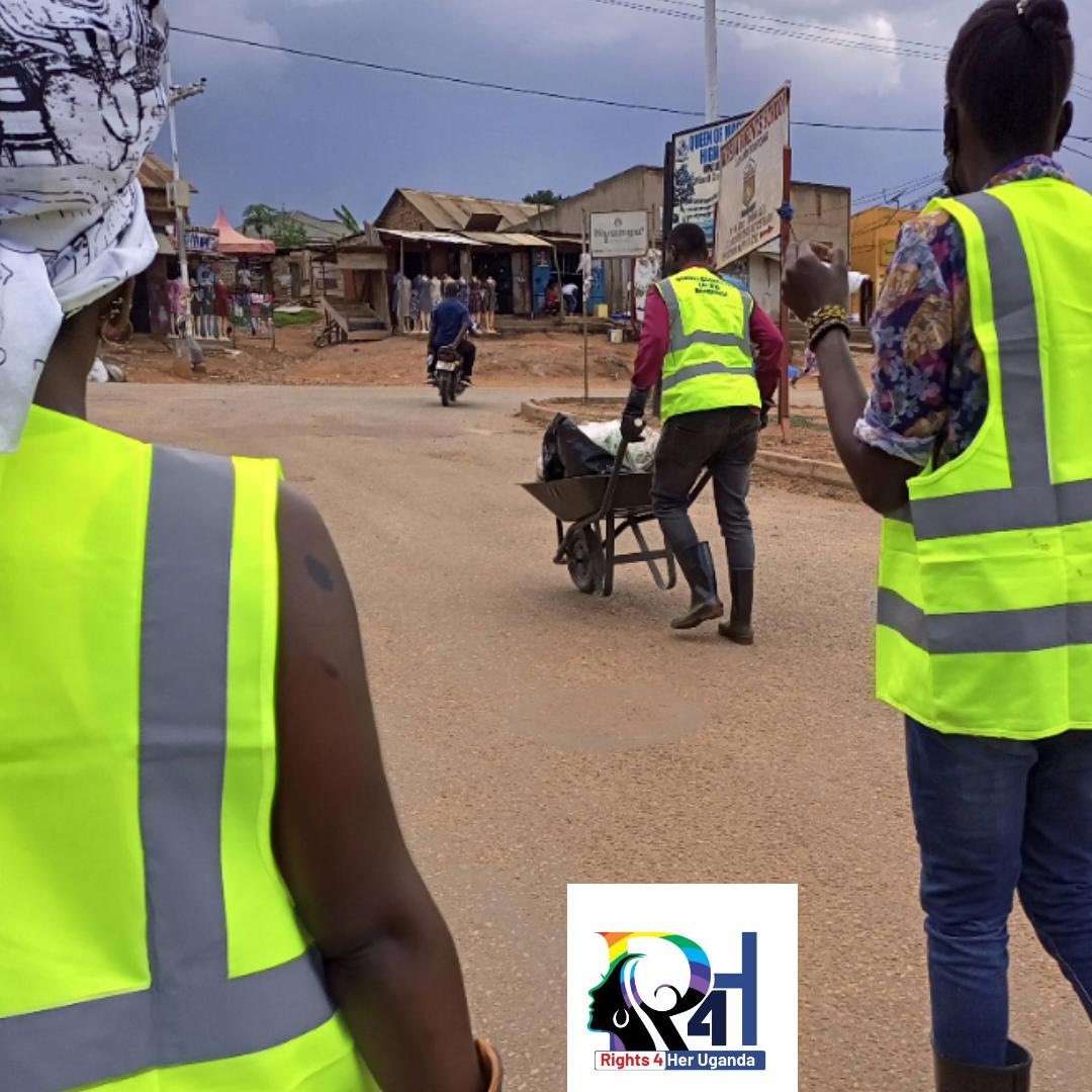 Because we're part of the problem, we must be part in finding solutions. 

Today under our #EnvironmentalClinicProject which aims at achieving sustainable clean &amp; green communities; in conjunction with the area Local Council team &amp; community members, we cleaned Kiwoologoma town.