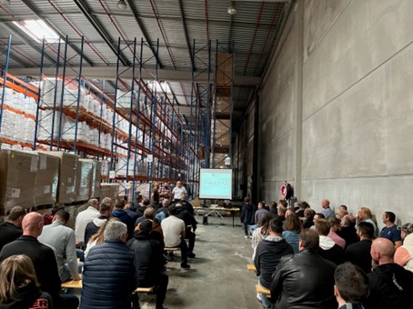 L’UMC a organisé une nouvelle session de sensibilisation aux trafics illicites au cœur des entrepôts de BSL avec J. BOGAERT, Président 6ème famille de l’UMC, pour ses chauffeurs, et personnels adm.
👏Merci à M.VERBEKE, Officier Prévention Référent Sûreté, pour cette présentation.