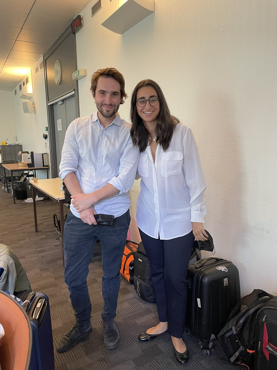 LeaMoukanas's tweet photo. A Lyon pour parler santé des jeunes avec les soignants qui participent au DIU « AJA et Cancer ». Des échanges très riches pour accompagner l’adolescence et le début de l’âge adulte qui rencontre la maladie. 
👉 Avant d’être malade, un jeune reste un jeune ! @weareaida @Go_AJA_Go https://t.co/UQ75nHJu5D