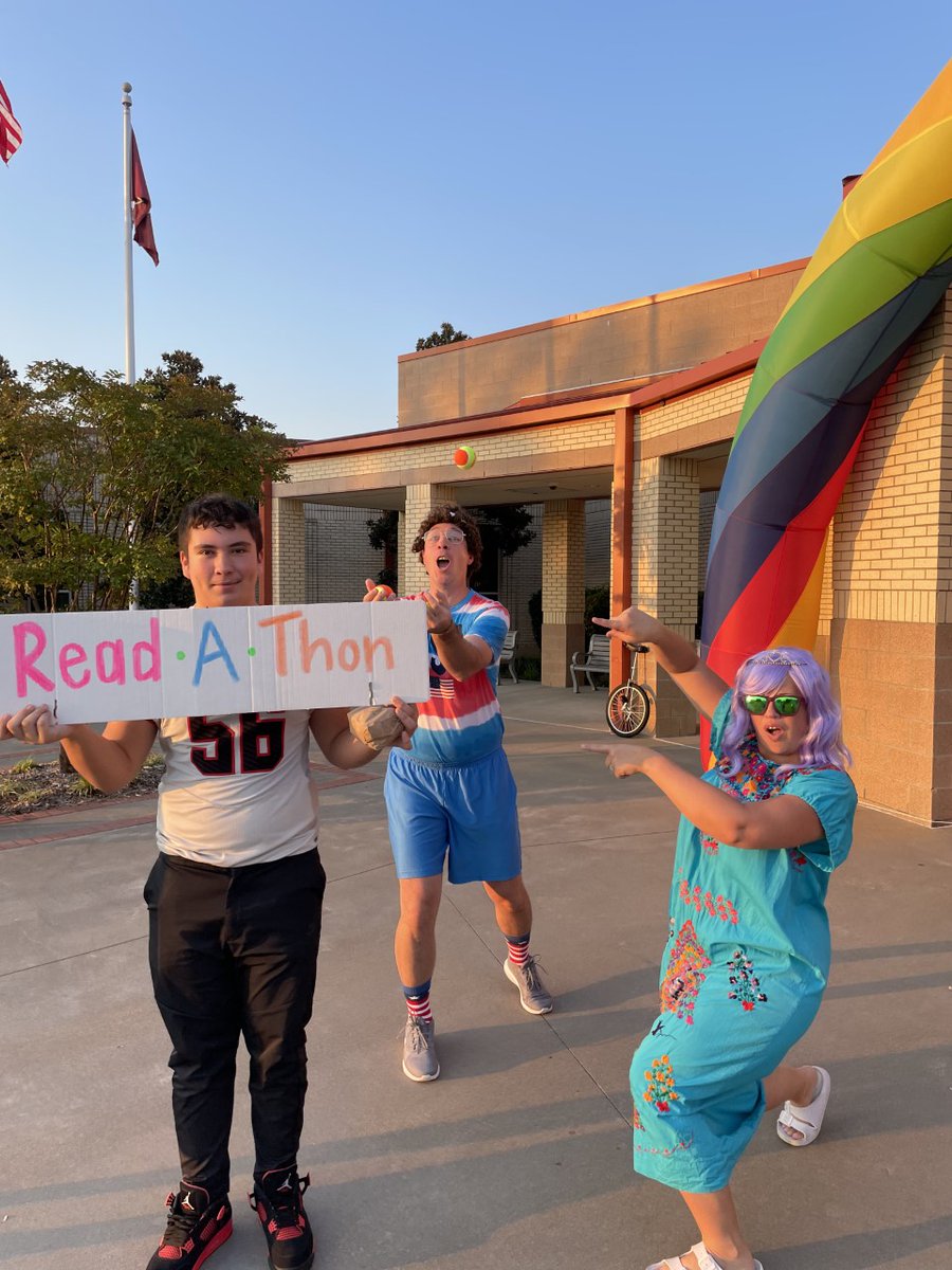 TylerLegacyFB's tweet photo. Thanks to @RiceTylerISD for having us this morning. What a great way to start game day! #TEAM22 #FutureRedRaiders @CoachJoeWillis @jsmiley1984 @TLRedRaiders https://t.co/XH8p7Unmea
