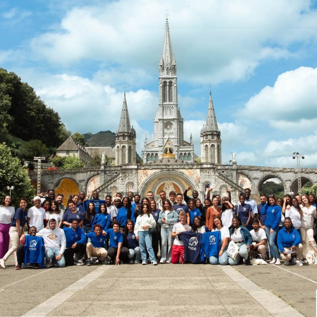 L'1visible tweet media