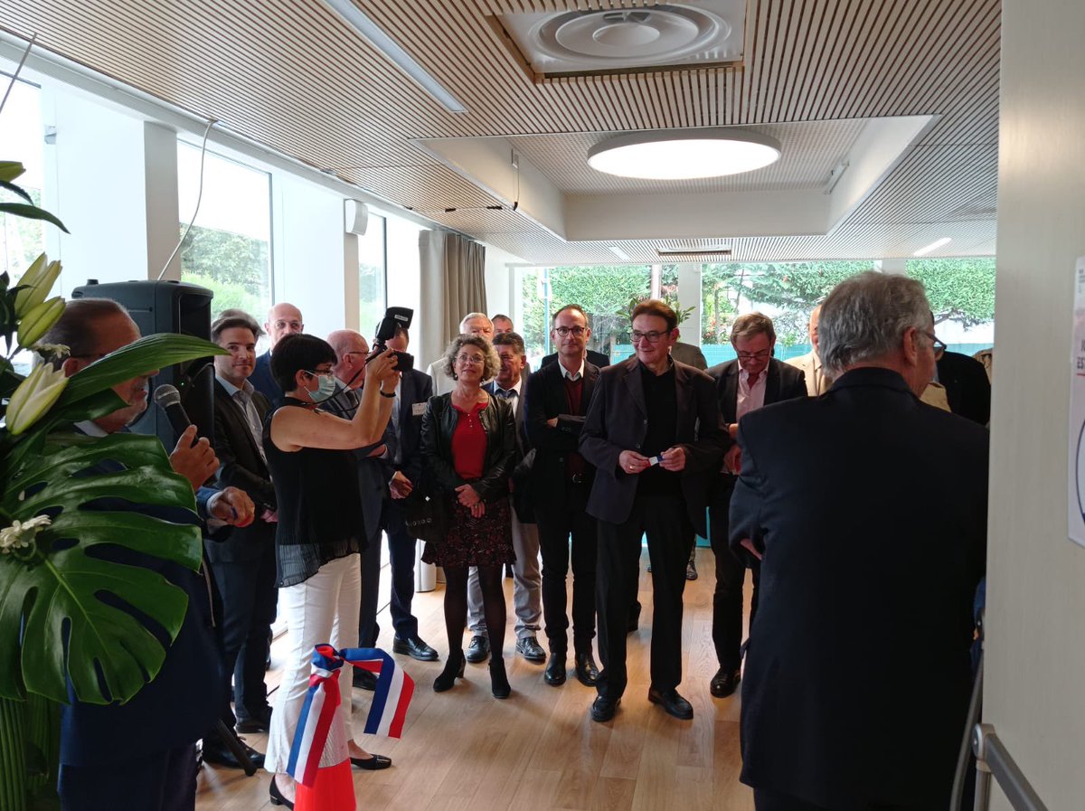 Groupe_UVO's tweet photo. 🚰 Vos élus @fromenteil et @alexandrepueyo présents ce matin à l’inauguration des locaux du Syndicat intercommunal pour l’assainissement de la Région de #CergyPontoise et du #Vexin #SIARP situés à #Pontoise dont le @valdoise est un partenaire historique au service de 240 000 hab. https://t.co/zoVF0OIJfZ