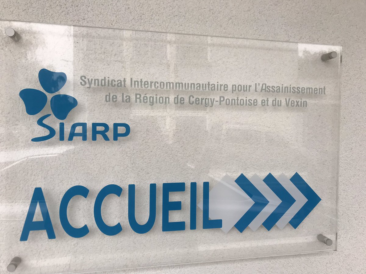 Groupe_UVO's tweet photo. 🚰 Vos élus @fromenteil et @alexandrepueyo présents ce matin à l’inauguration des locaux du Syndicat intercommunal pour l’assainissement de la Région de #CergyPontoise et du #Vexin #SIARP situés à #Pontoise dont le @valdoise est un partenaire historique au service de 240 000 hab. https://t.co/zoVF0OIJfZ