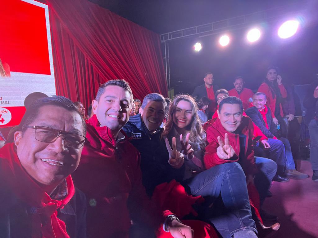 tadeorojasm's tweet photo. En #RoqueAlonso, multitudinario Acto de #HonorColorado, #EricoGaleanoSen #JohanaVegaDip. #EugenioToralesConc.Dptal.

C/ @SantiPenap @AllianaPedro y @Horacio_Cartes 

#EnCentralVamosAEstarMejor 

#PeñaAlliana2023
#HoracioCartesPteANR
#TadeoGobernadorDeCentral https://t.co/DLQnXRHDnv