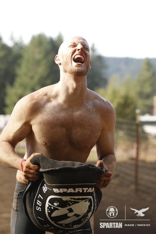 pnw_ocr's tweet photo. I present: How to ham it up during a #spartanrace open lap

Step 1: Spot the photographer 
Step 2: Epic pose to accentuate effort
Step 3: Have fun
Step 4: Smile and forget the #sandbagcarry coming up is actually awful https://t.co/T7H3dnM9dH