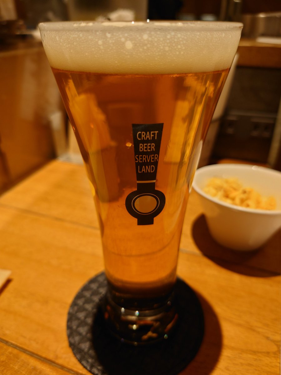 zS7NywXB4CakVwA's tweet photo. 本日は、赤坂見附サーバーランドさんで、BATSUJI BREWING(仙台市)さん。
『アメリカンゴールデンエール』。すっきりとした、エール。
『アメリカンIPA』。フルーティーなごくごく飲めるIPA。
『自家製ニシンのマリネ』。
#BATSUJIBREWING #仙台 #赤坂見附 #ServerLand #クラフトビール https://t.co/pIyvnYfd5x