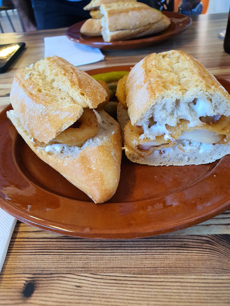 viudes74's tweet photo. Divendres de calamars
#BarATB https://t.co/xD41FOj4jr