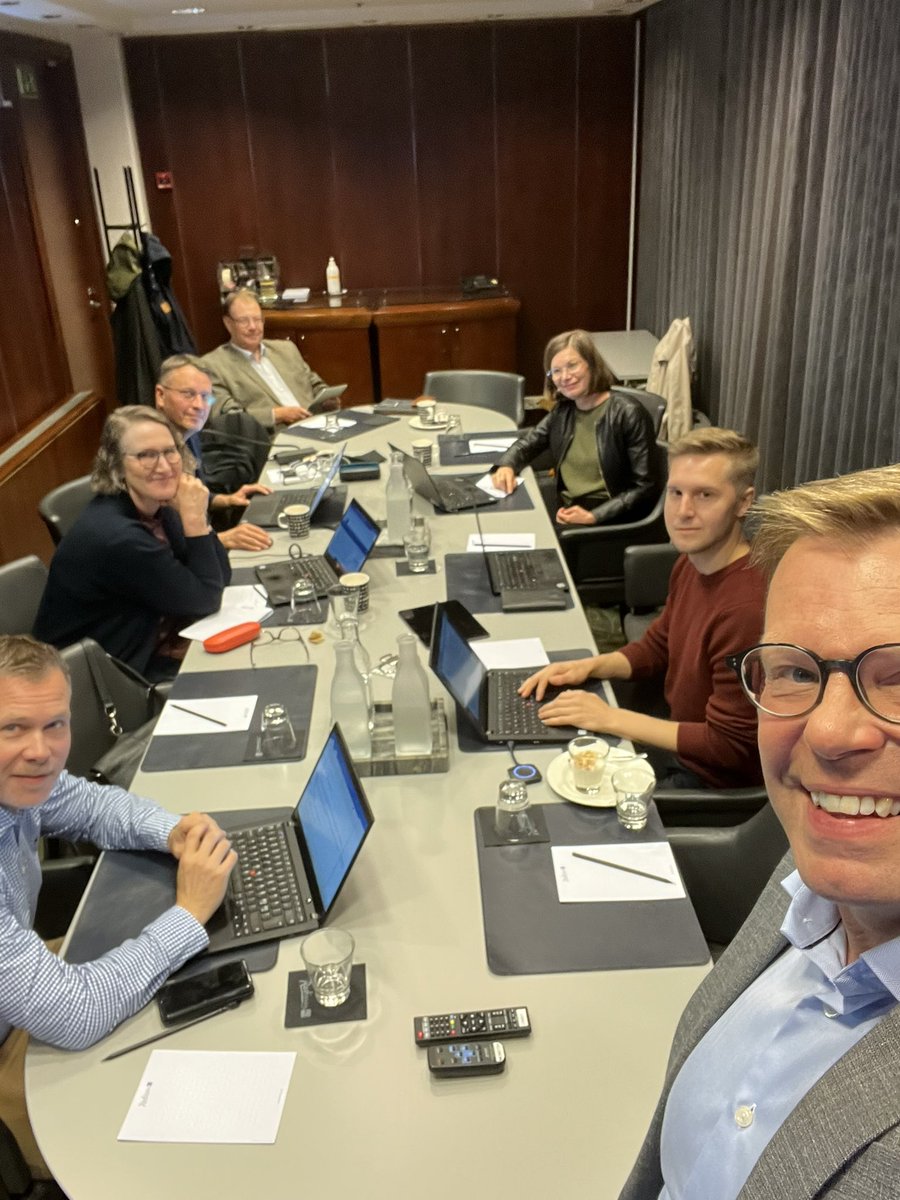 The Board of the Finnish Research Infrastructure for Public Opinion #FIRIPO has a long meeting today in Helsinki. Planning the new four-year period with digitalization and opening up the infrastructure as top priorities. @aka_firi https://t.co/0RQdUt42C8