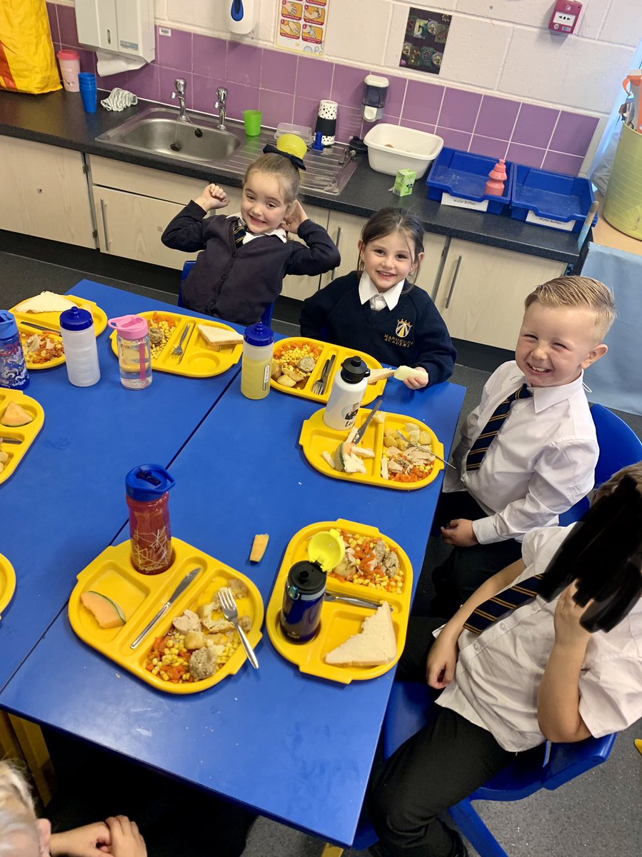 MissHenryMA's tweet photo. Another fantastic week in RMH! We have been building relationships, exploring our environment, writing numbers, enjoying our hot dinners and using our outdoor area! Well done superstars 🌈🌻 @ManorsidePoole https://t.co/IcYra9PGLx