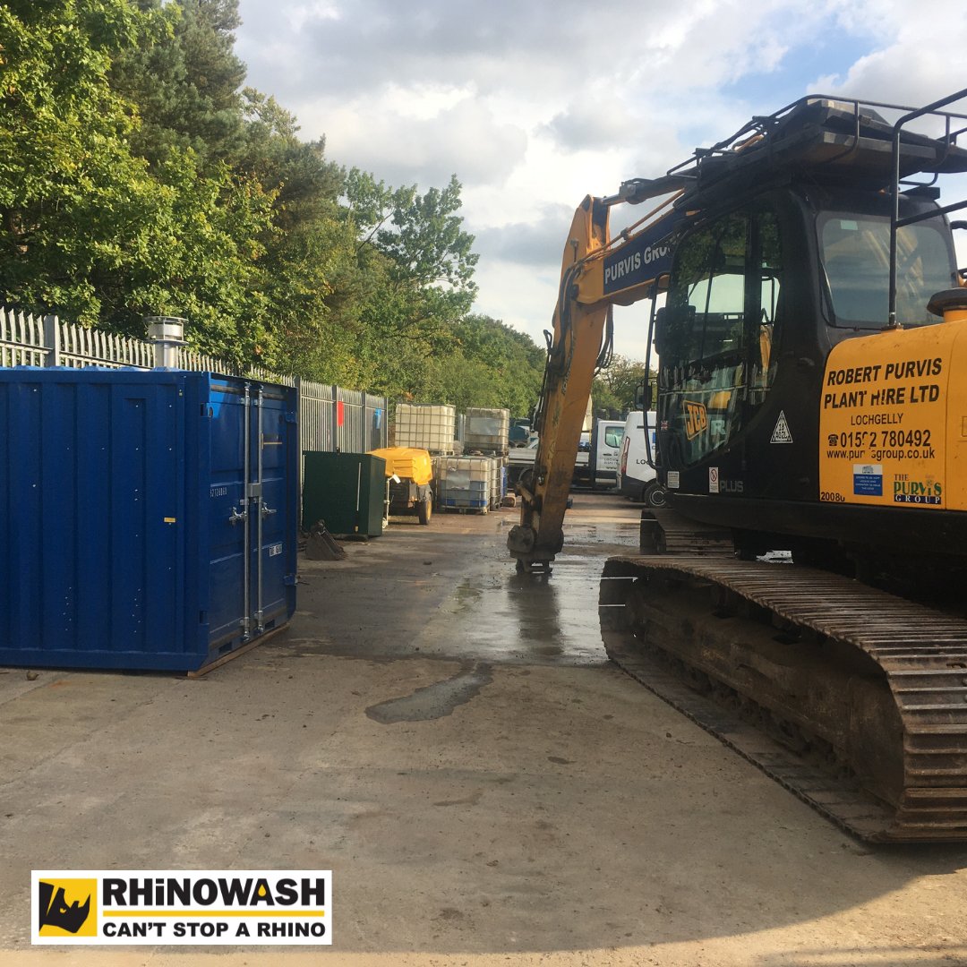 We work with a number of different industries such as, haulage, plant &amp; construction, local councils, ambulance services, military and more 🦏

All of this would not be possible if we weren’t the number 1 pressure washing solution in Britain 👊

👉 rhinowash.com