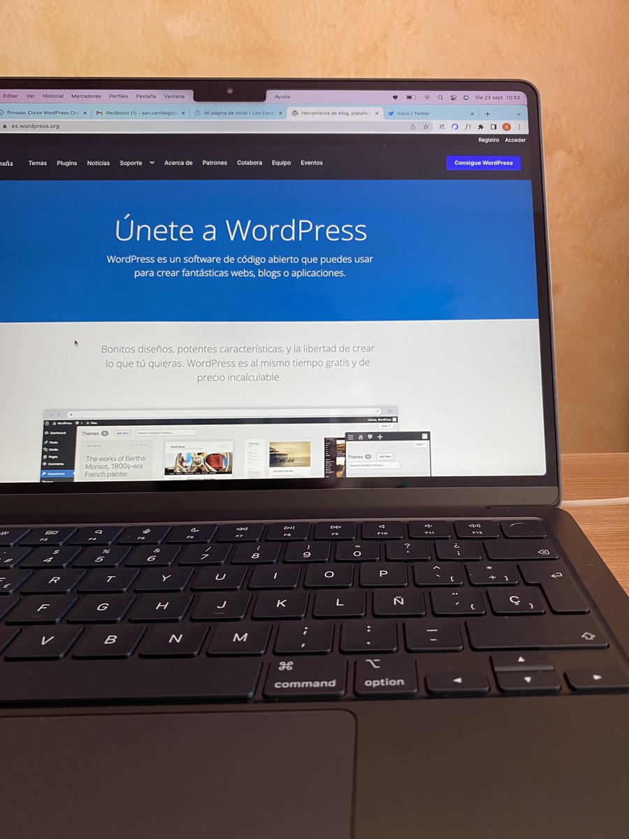 ¡De nuevo por aquí! 👋🏻

Poniéndome al día con el curso de WordPress online de <a href="/aulaCM/">Aula CM - Escuela de Comunicación y Marketing</a> con <a href="/jurgenBS89/">Jurgen B</a> y <a href="/FerSerraAnton/">𝗙𝗲𝗿𝗻𝗮𝗻𝗱𝗼 𝗦𝗲𝗿𝗿𝗮</a> 🥳

#Equipo232 💻🤓