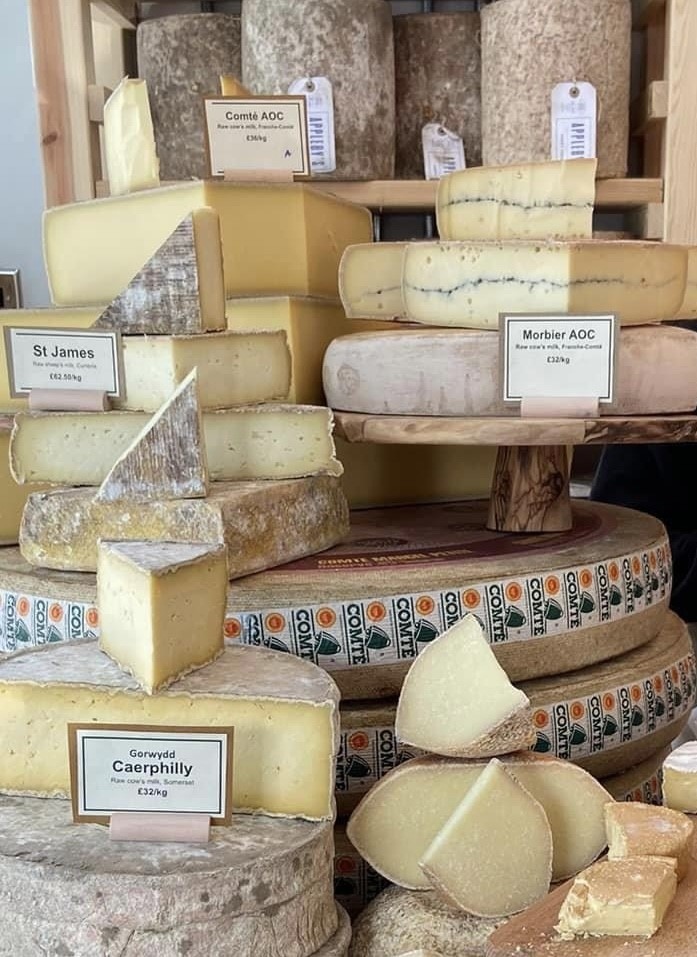 Today we wanted to shine a light on North street cheese shop. It's a great shop with some fantastic cheeses in stock and you can be sure of a warm welcome from our own Tilly Trethowan, her aunt Kim and ex-Trethowan cheesemaker Adele! #familyaffair