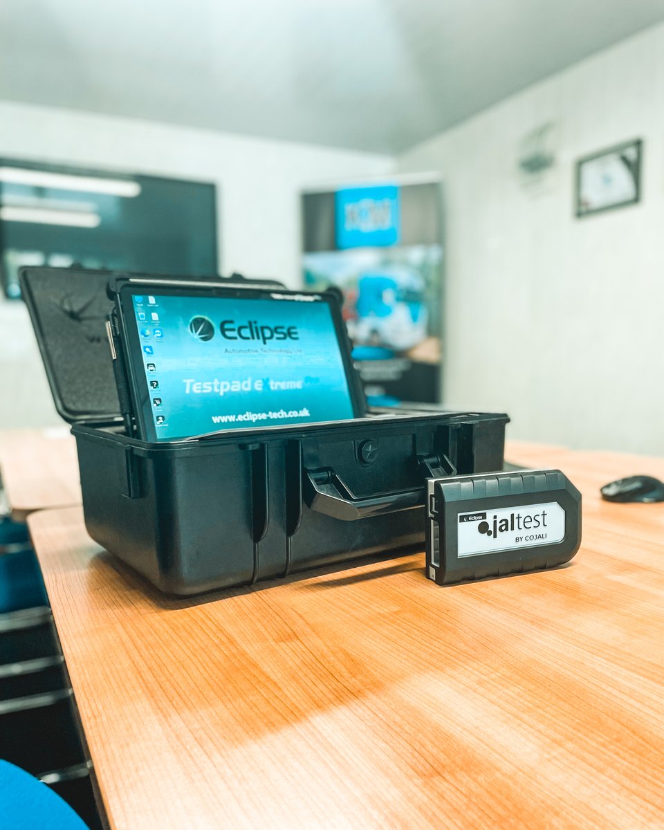 EclipseDiag's tweet photo. π Area Sales Manager, Aaron Parkin, has just handed over to KM Plant. They have just taken delivery of their new Jaltest Diagnostics Commercial Vehicle package + EDIS II for car.
Thank you for your business!
#Eclipse #Jaltest #EclipseInAction #CommercialVehicle #Diagnostics https://t.co/aFhnattFrl