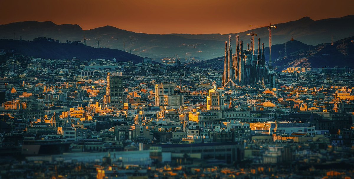 ECDC_EU's tweet photo. We are excited to announce that @ESCAIDE 2023 will be hosted by Spain's Ministry of Health (@sanidadgob) in Barcelona! 

We look forward to being on the road again. ESCAIDE will also travel to Warsaw, Poland (2025) and Prague, Czechia (2027).

Learn more:
https://t.co/Sw0AFBbqMq https://t.co/teEOIjEHXh