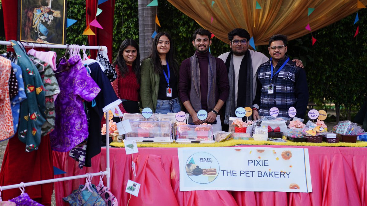 PETCOM2021's tweet photo. 100+ Dogs, 300+ Attendees and 15+ Exhibitors gathered to make a day so memorable for all us. 

 @SinghalPawni @abhinavchugh53  #petexpo #petcarnival  #petevent #AdoptDontShop #meerut https://t.co/0e8Dm55rjD